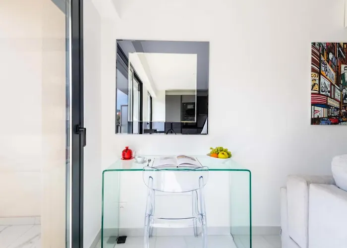 Apartman 2p Traversant, Centre Cannes, Rue D'antibes - 2p Traversant, Centre Cannes, Rue D'antibes Mae-3343 *