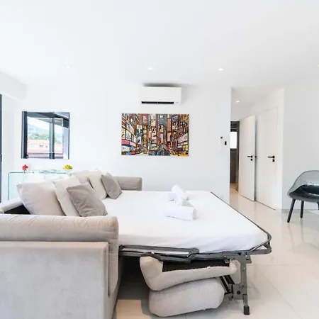 2p Traversant, Centre Cannes, Rue D'antibes - 2p Traversant, Centre Cannes, Rue D'antibes Mae-3343 Apartment Cannes