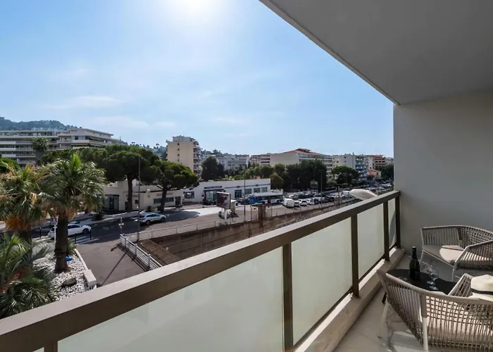 2p Traversant, Centre Cannes, Rue D'antibes - 2p Traversant, Centre Cannes, Rue D'antibes Mae-3343 Cannes