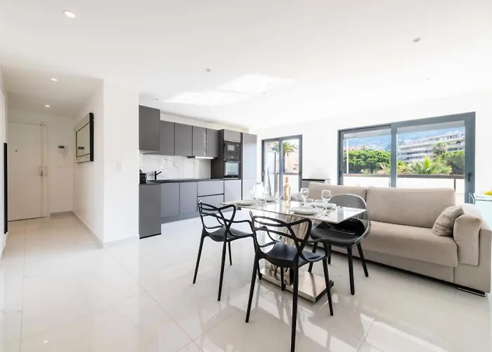 2p Traversant, Centre Cannes, Rue D'antibes - 2p Traversant, Centre Cannes, Rue D'antibes Mae-3343 Cannes