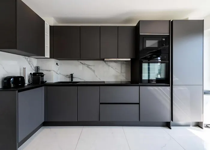 2p Traversant, Centre Cannes, Rue D'antibes - 2p Traversant, Centre Cannes, Rue D'antibes Mae-3343