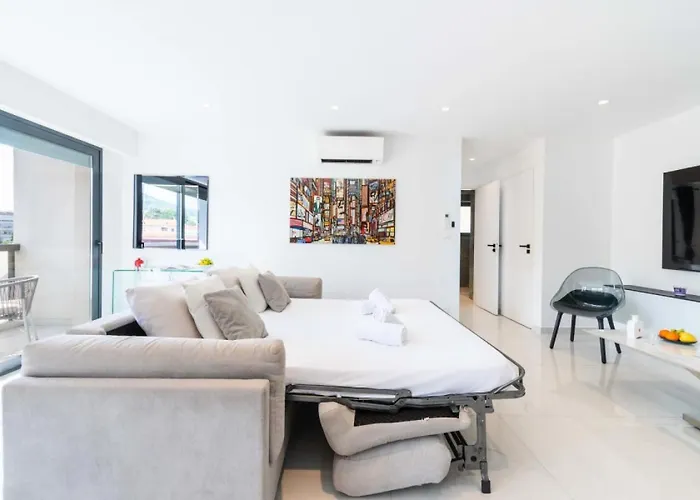 2p Traversant, Centre Cannes, Rue D'antibes - 2p Traversant, Centre Cannes, Rue D'antibes Mae-3343 Apartment Cannes