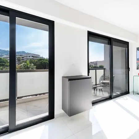 2p Traversant, Centre Cannes, Rue D'antibes - 2p Traversant, Centre Cannes, Rue D'antibes Mae-3343 Cannes
