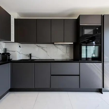 2p Traversant, Centre Cannes, Rue D'antibes - 2p Traversant, Centre Cannes, Rue D'antibes Mae-3343